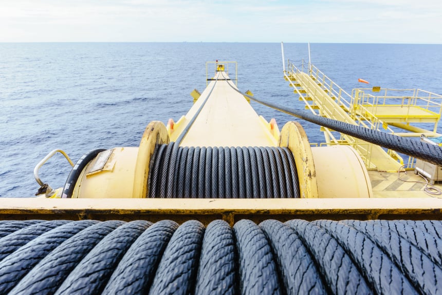 Marine deck winch