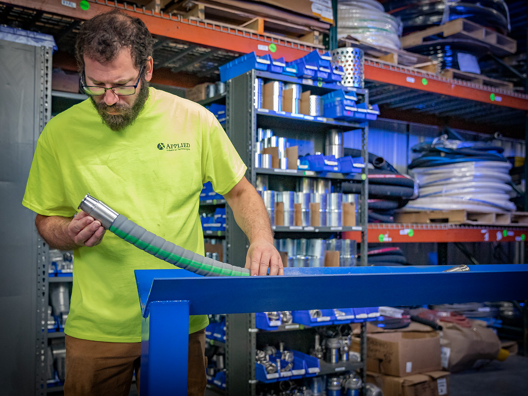 Hydraulic hose assembly fabrication