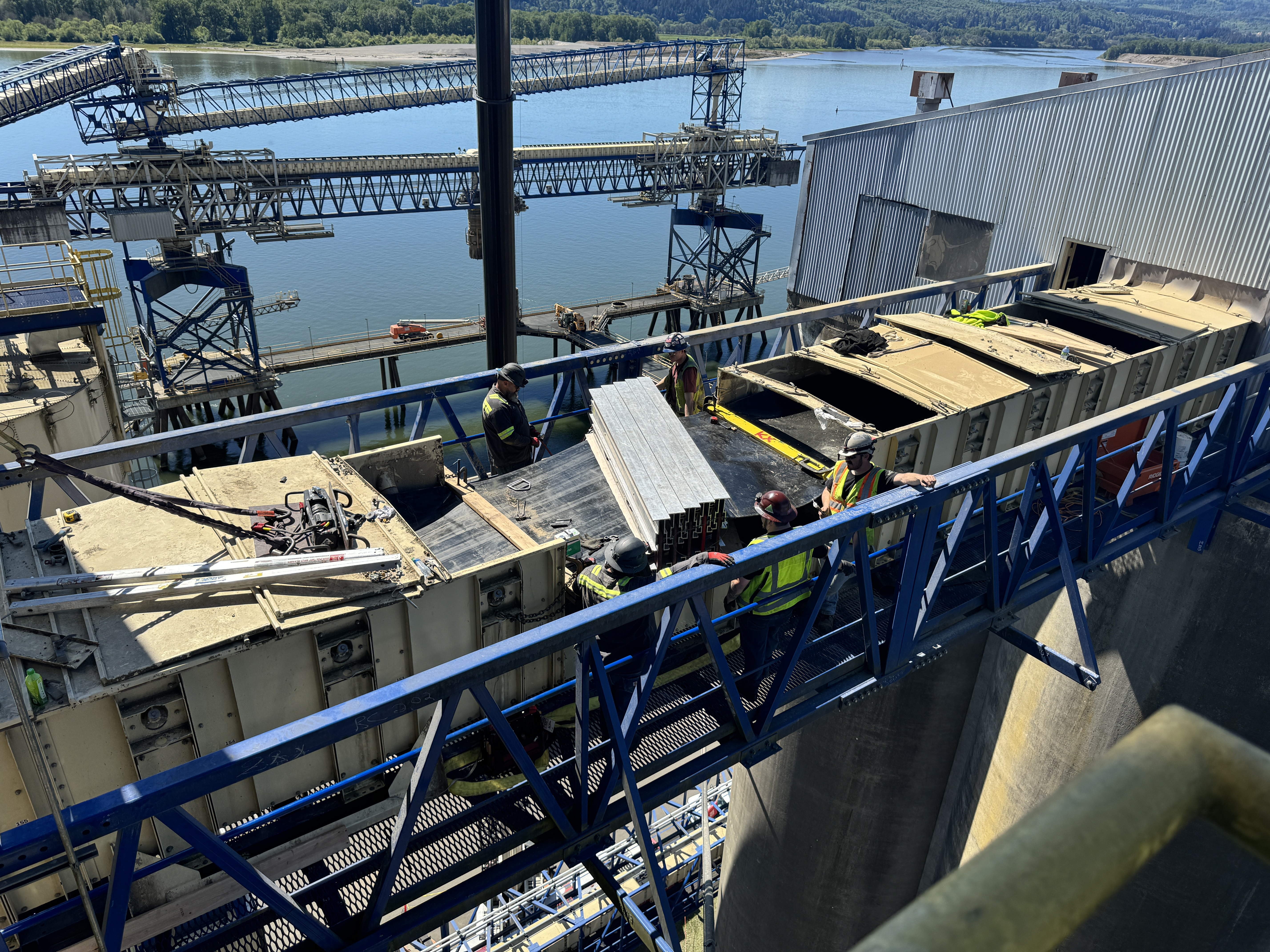 Conveyor belt operations