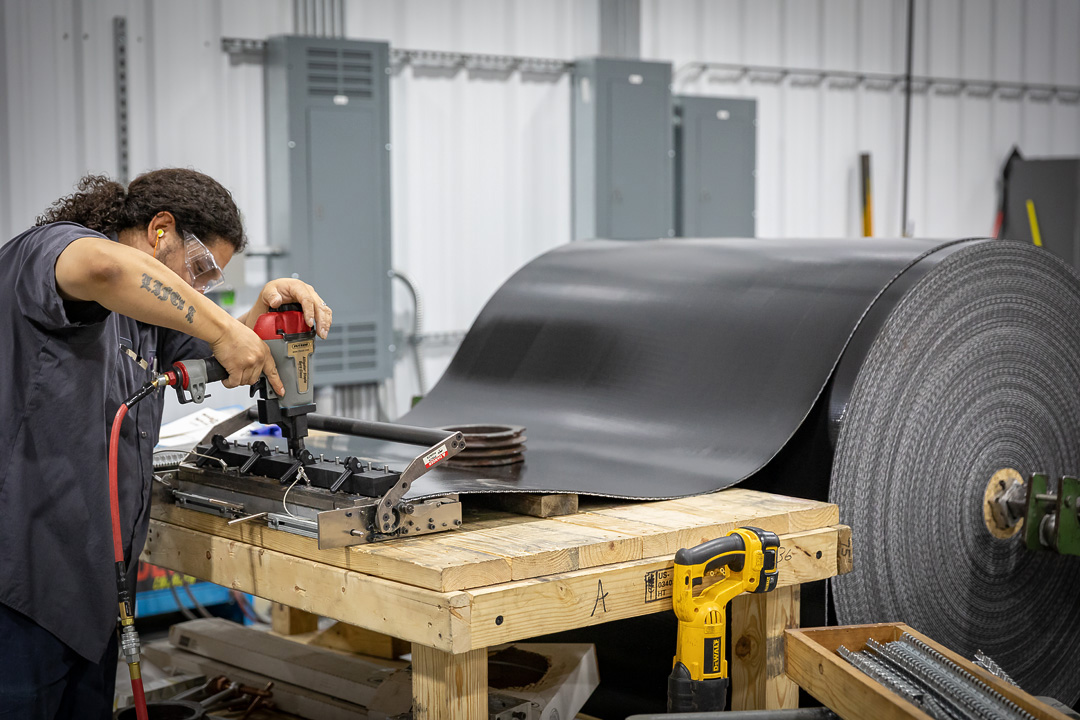 Lightweight conveyor belt